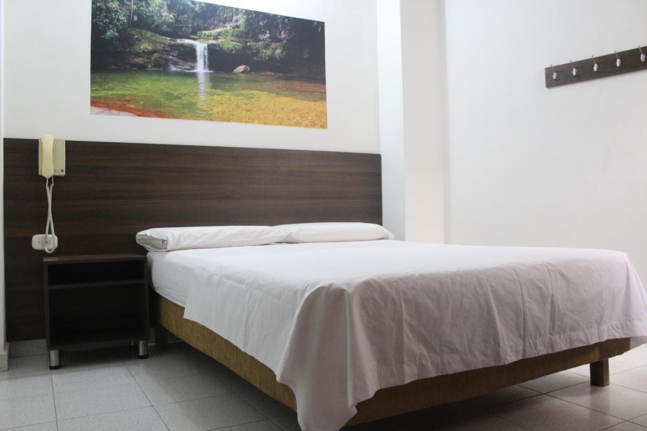 Hotel Elimar Girardot Buitenkant foto